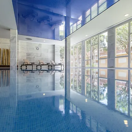 Hipotels Playa La Barrosa - Adults Only فندق